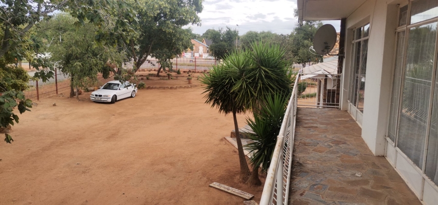 4 Bedroom Property for Sale in Roosheuwel North West